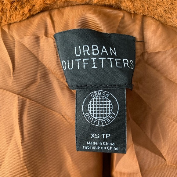 Urban Outfitters faux fur crop jacket. Size XS - Picture 9 of 9